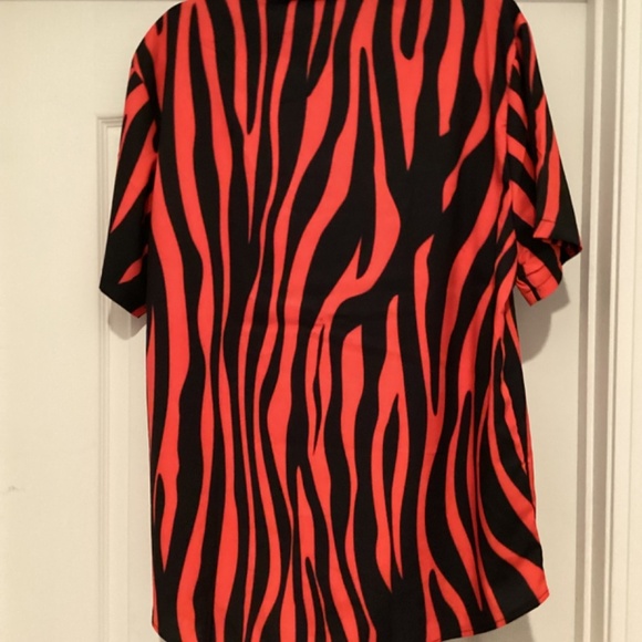 Vintage Short Sleeve Print Blouse ( Size-XL) ( NWOT) - Picture 4 of 6